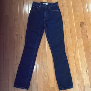 Abercrombie & Fitch - size 24 00s - Slim Straight Ultra High Rise